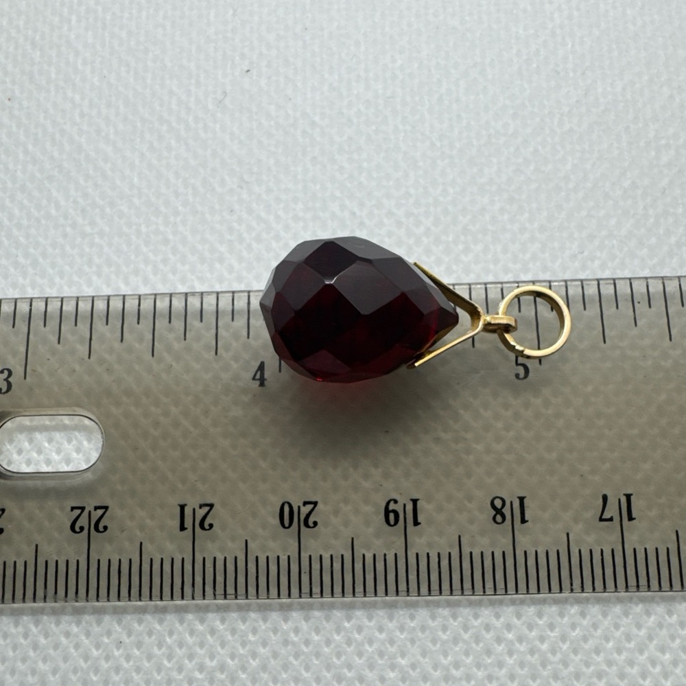 18K Yellow Gold Pendant/charm with Faceted Red Glass Teardrop, Birthstone, 750 - Picture 12 of 16